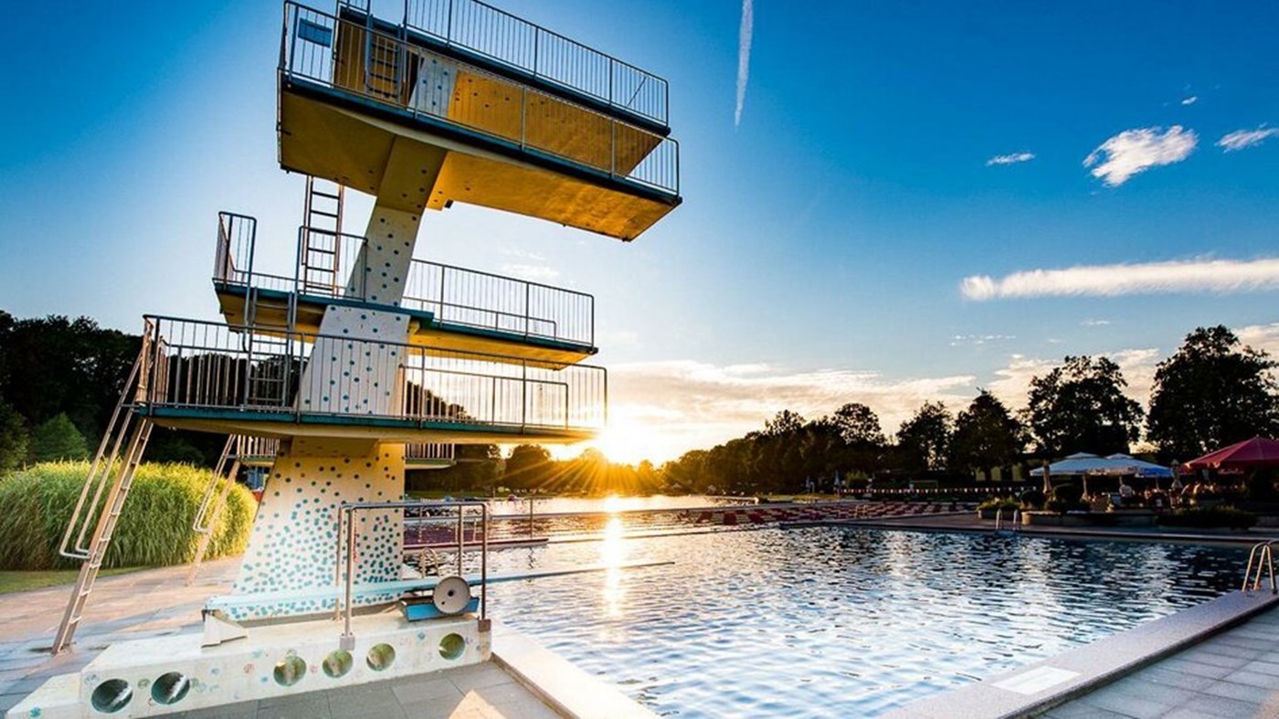 Freibad Fürstenfeld Sprungturm