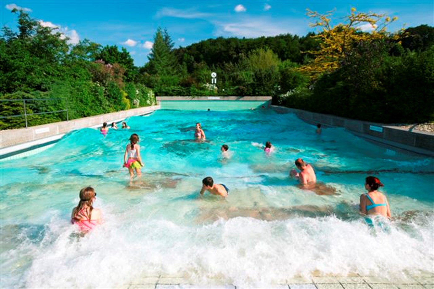 Therme Loipersdorf Wellenbad Freibereich
