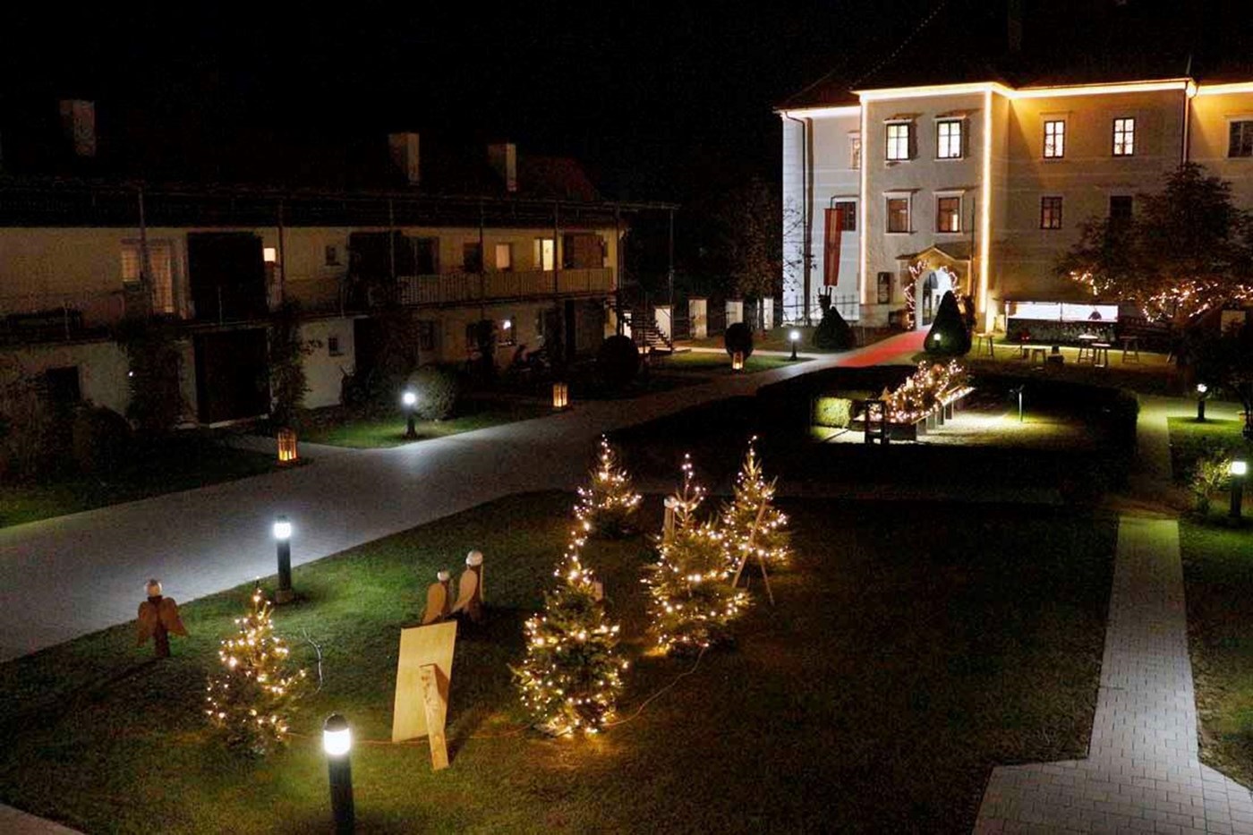 Schloss Burgau Eingang