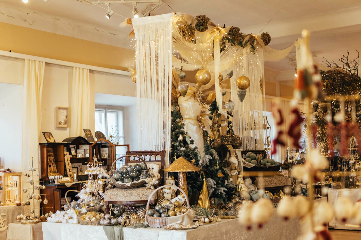 Schloss Burgau Weihnachtsausstellung im Gewölbe